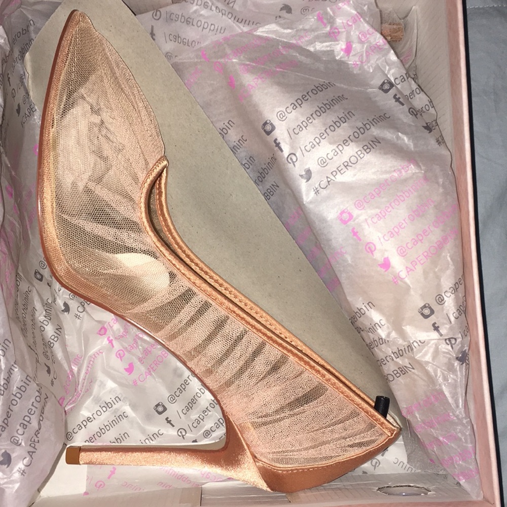 Heels - Picture 2 of 3